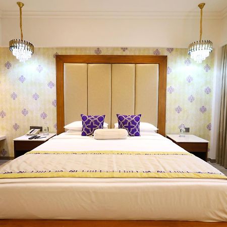 Vivanta Bengaluru Residency Road Εξωτερικό φωτογραφία