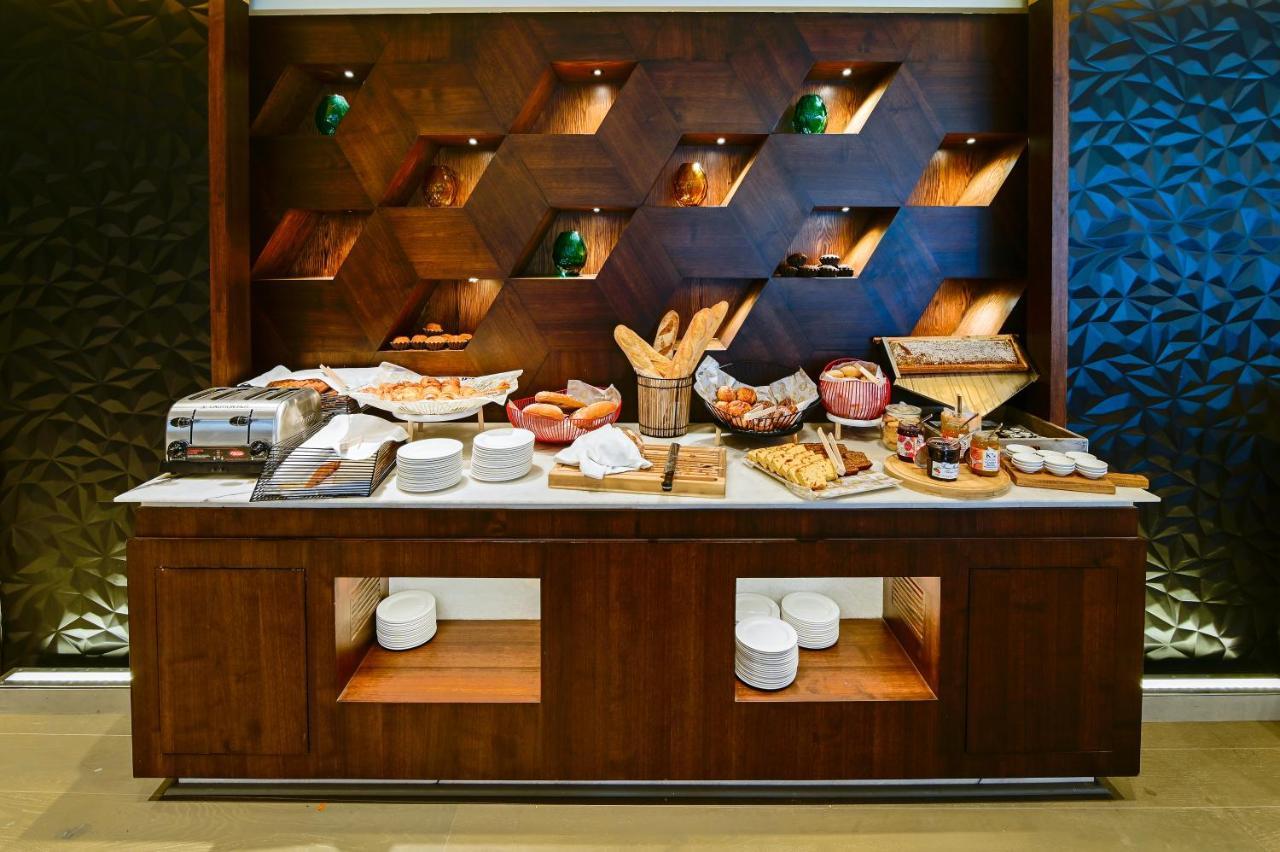 Vivanta Bengaluru Residency Road Εξωτερικό φωτογραφία